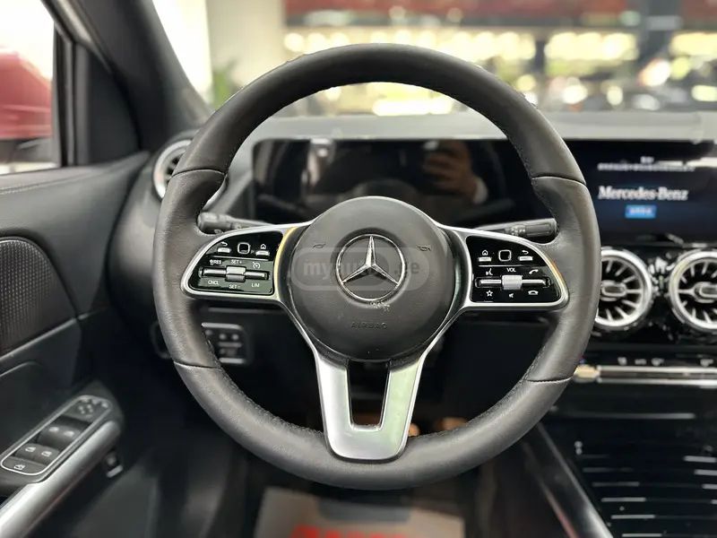 Mercedes-Benz GLA 45 AMG 2023 — миниатюра 9