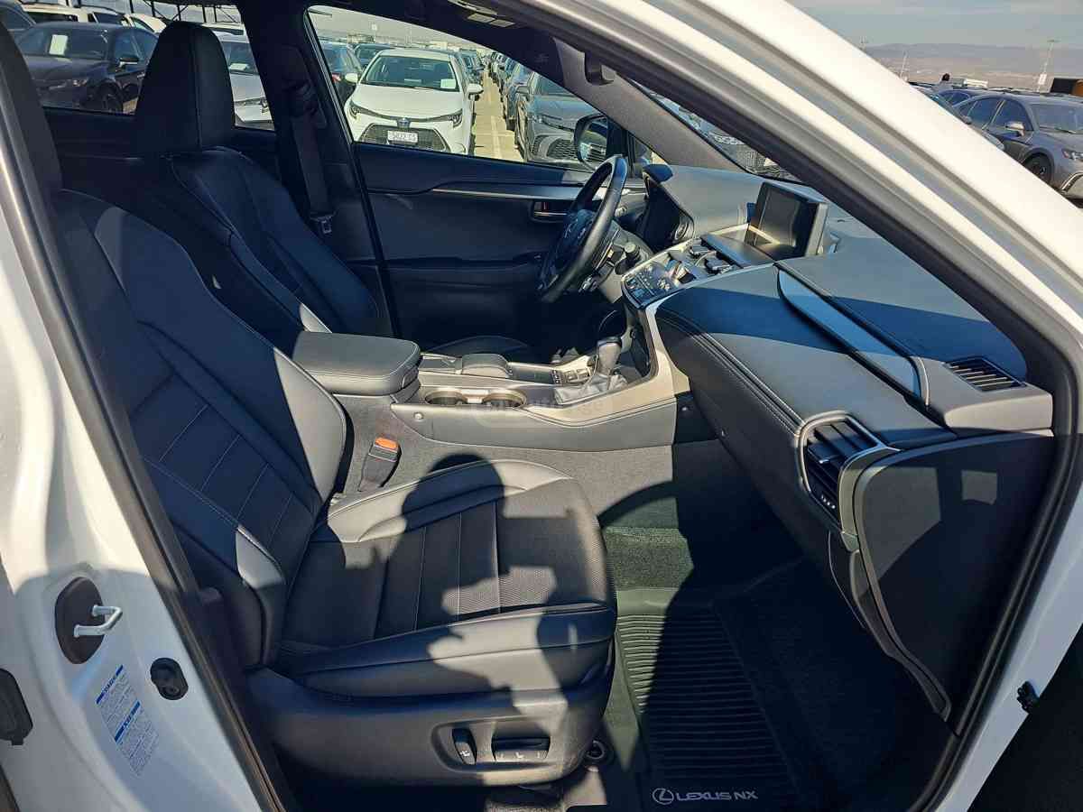 Lexus NX 300 2021 — миниатюра 6
