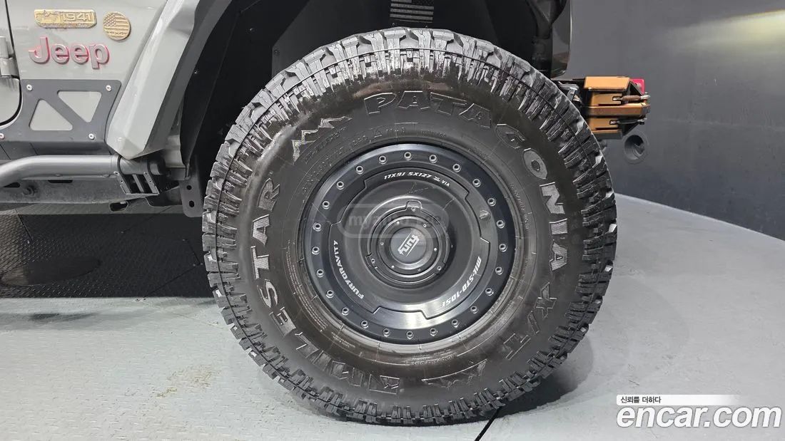 Jeep Wrangler - фото 5