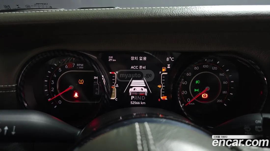 Jeep Wrangler - фото 8