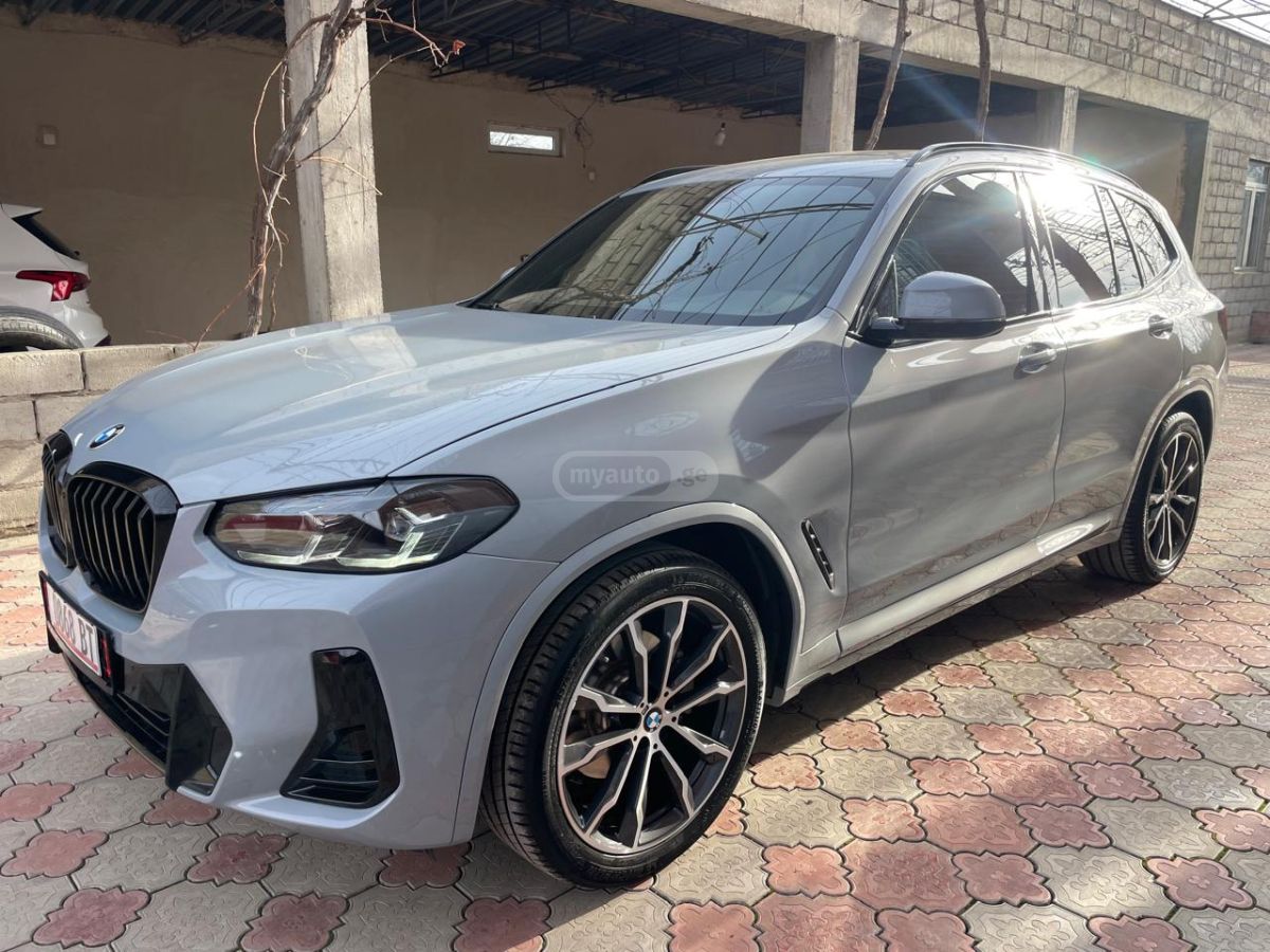 BMW X3 - фото 1