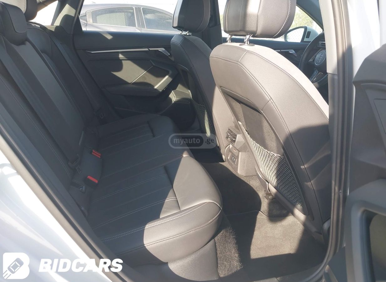 Audi 40 Premium 4dr All Wheel Drive — миниатюра 8