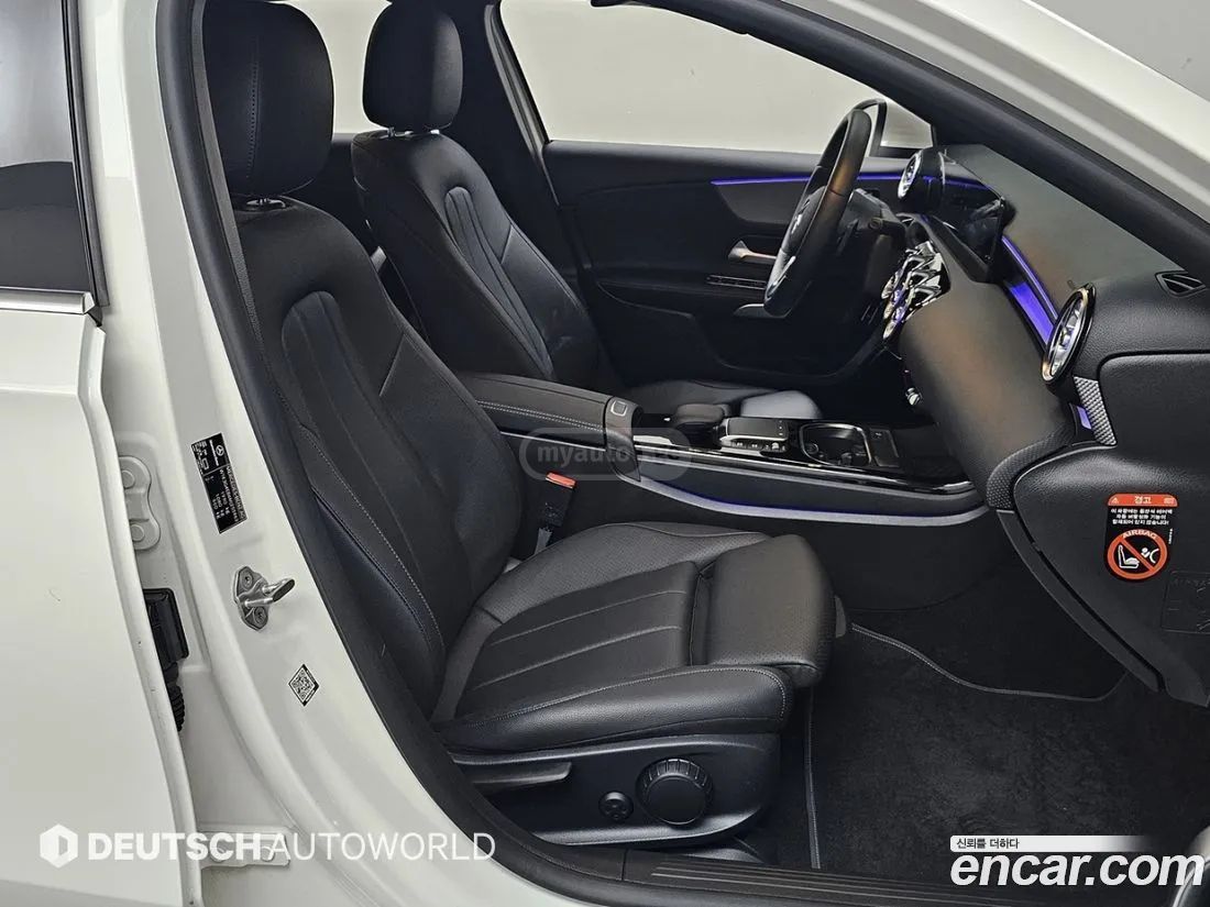 Mercedes-Benz A 45 AMG 2021 — миниатюра 10