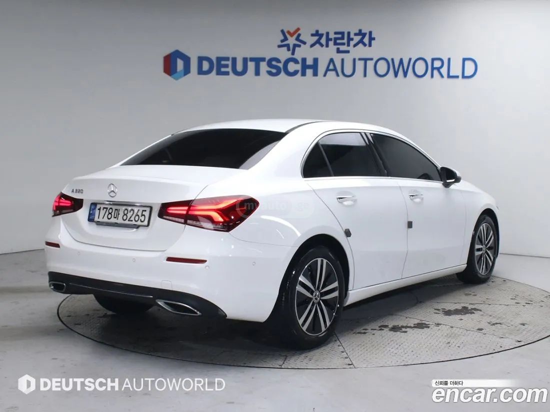 Mercedes-Benz A 45 AMG 2021 — миниатюра 2