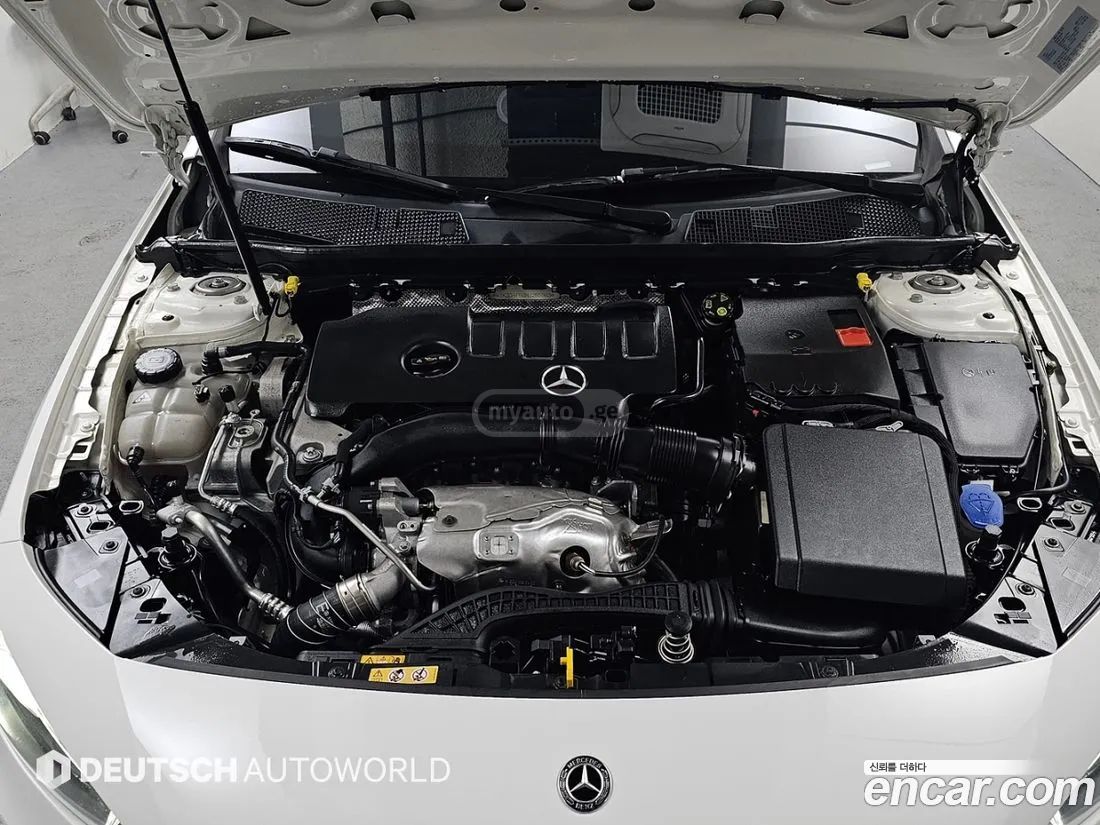 Mercedes-Benz A 45 AMG 2021 — миниатюра 6