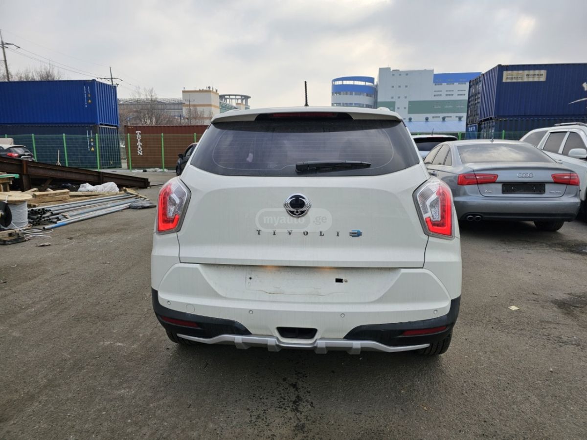 Ssangyong Tivoli - фото 10