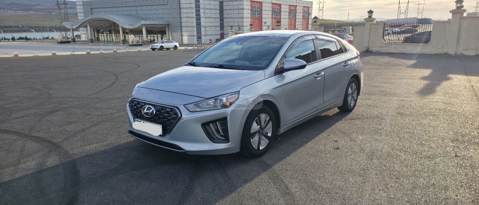 Hyundai Blue 4dr Hatchback Automatic — миниатюра 3