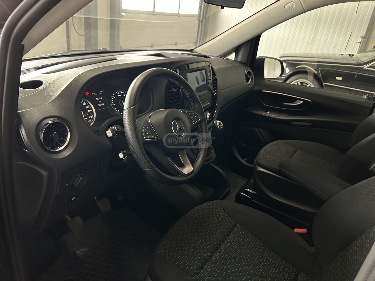 Mercedes-Benz Vito Tourer 2022 — миниатюра 8
