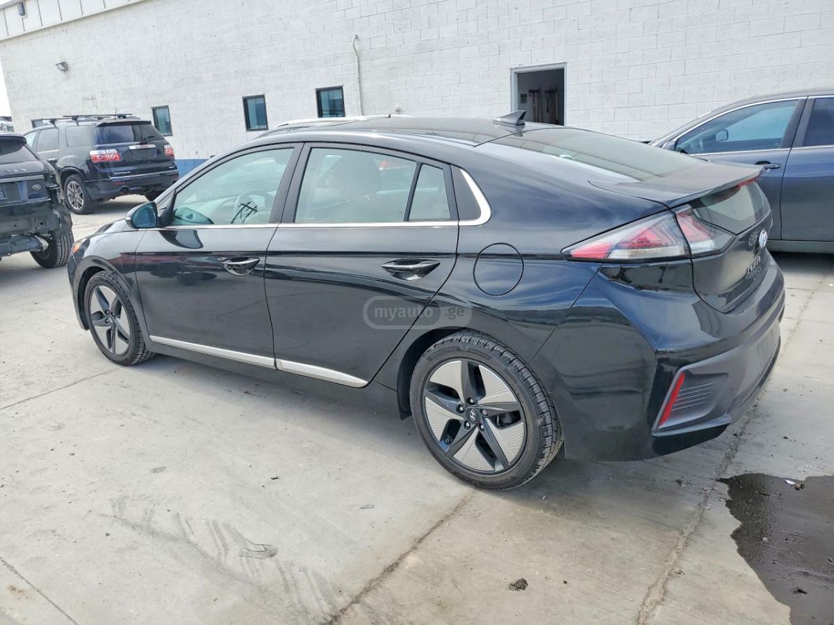 Hyundai Ioniq - фото 2