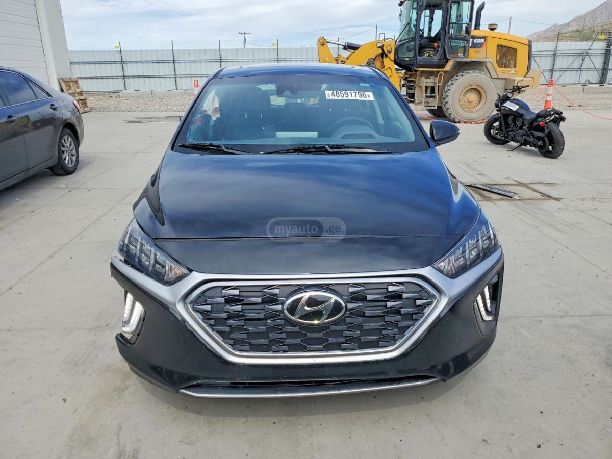 Hyundai Ioniq - фото 5