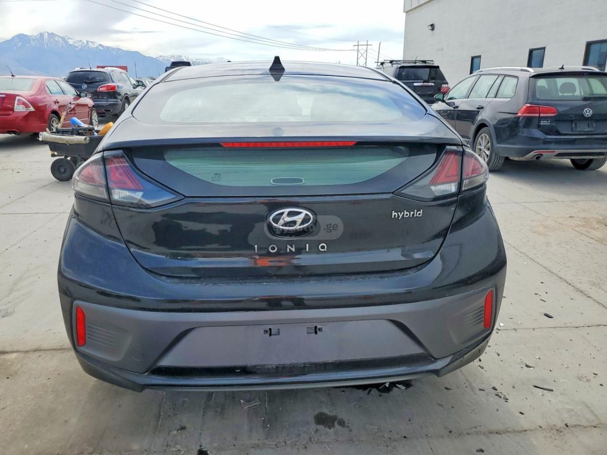 Hyundai Ioniq - фото 6