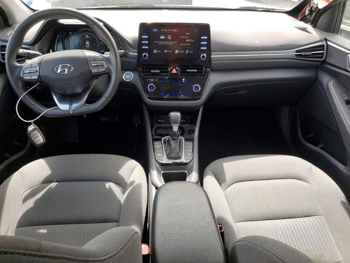Hyundai Ioniq - фото 8
