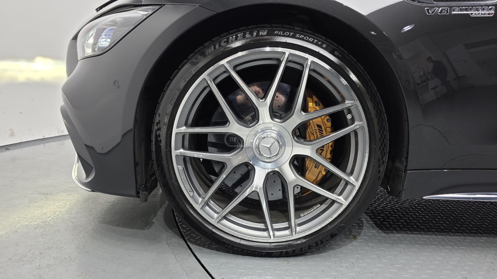 Mercedes-Benz AMG GT 63 - фото 10