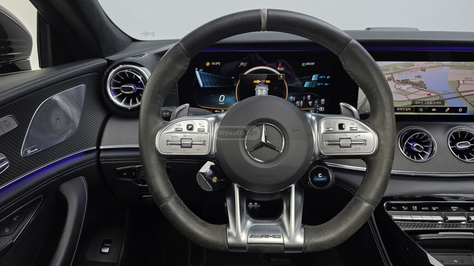 Mercedes-Benz AMG GT 63 - фото 13