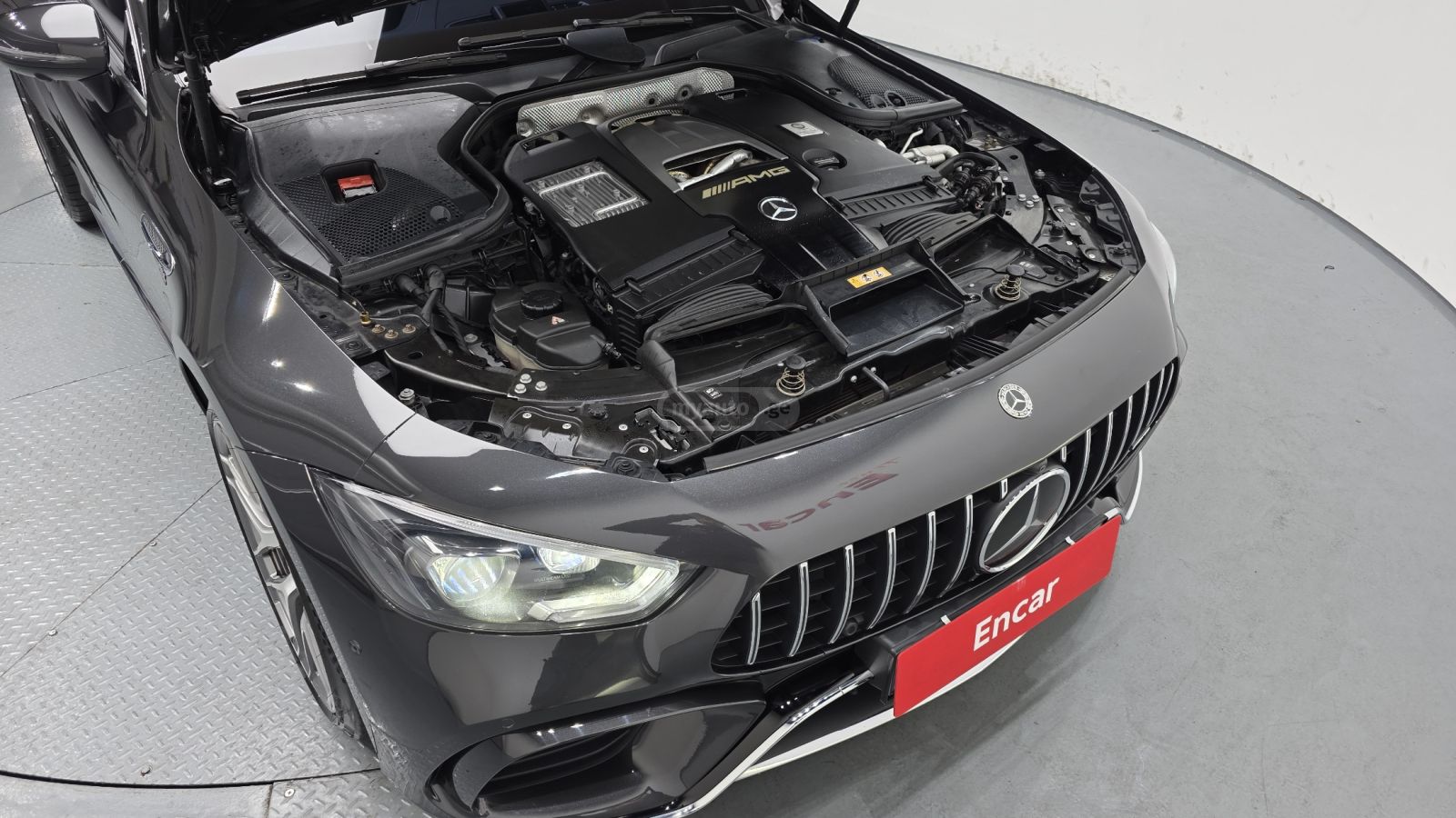 Mercedes-Benz AMG GT 63 - фото 15