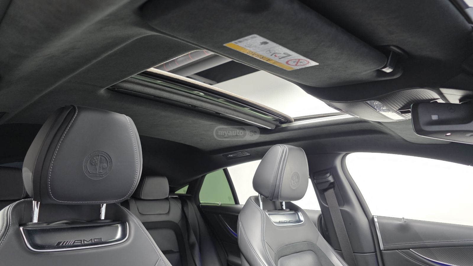 Mercedes-Benz AMG GT 63 - фото 7