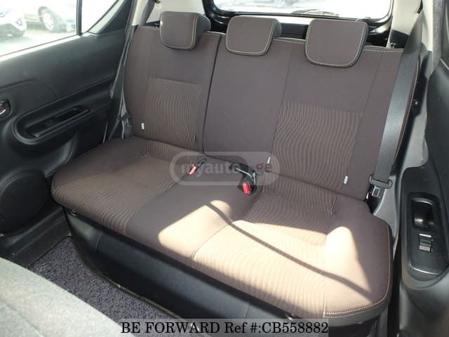 Toyota Aqua - фото 10