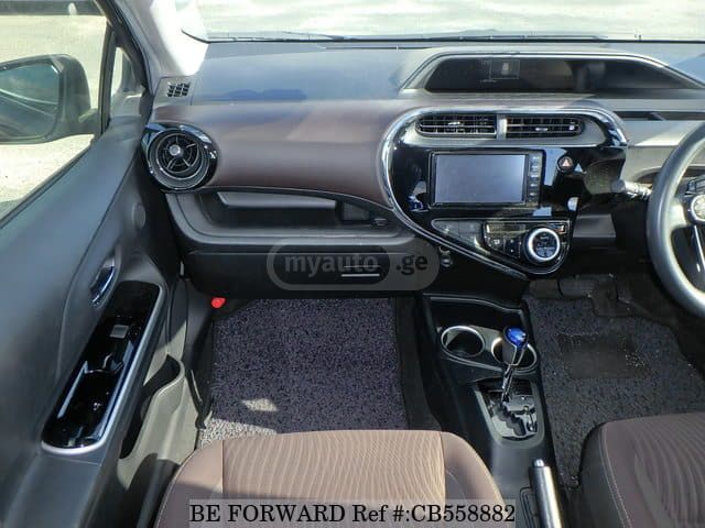 Toyota Aqua - фото 13