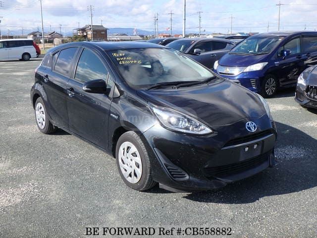 Toyota Aqua - фото 2