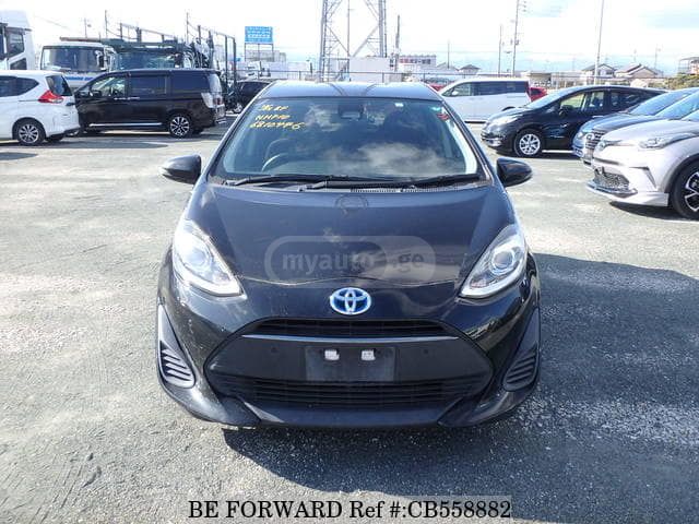 Toyota Aqua - фото 3