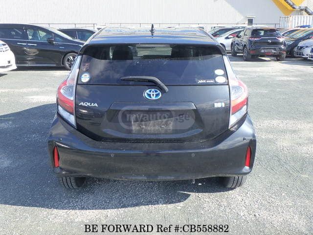 Toyota Aqua - фото 5