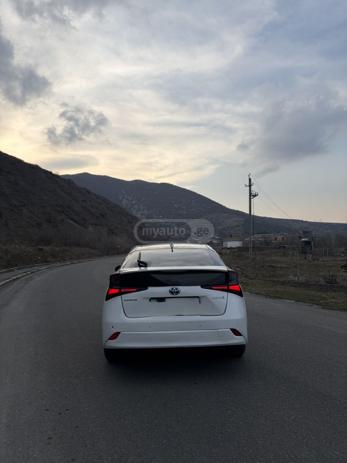 Toyota Prius - фото 6