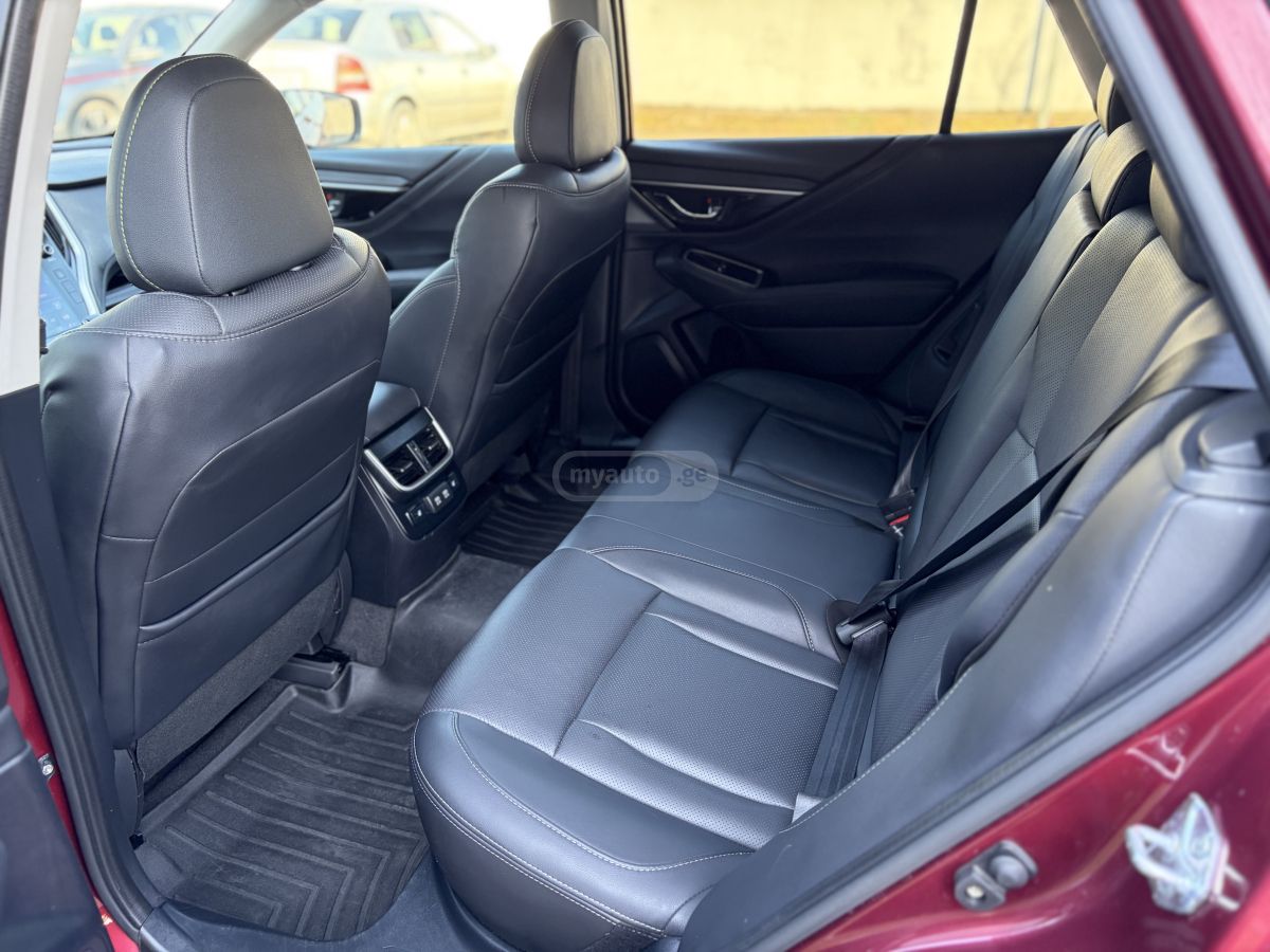 Subaru Limited 4dr All-Wheel Drive CV — миниатюра 11