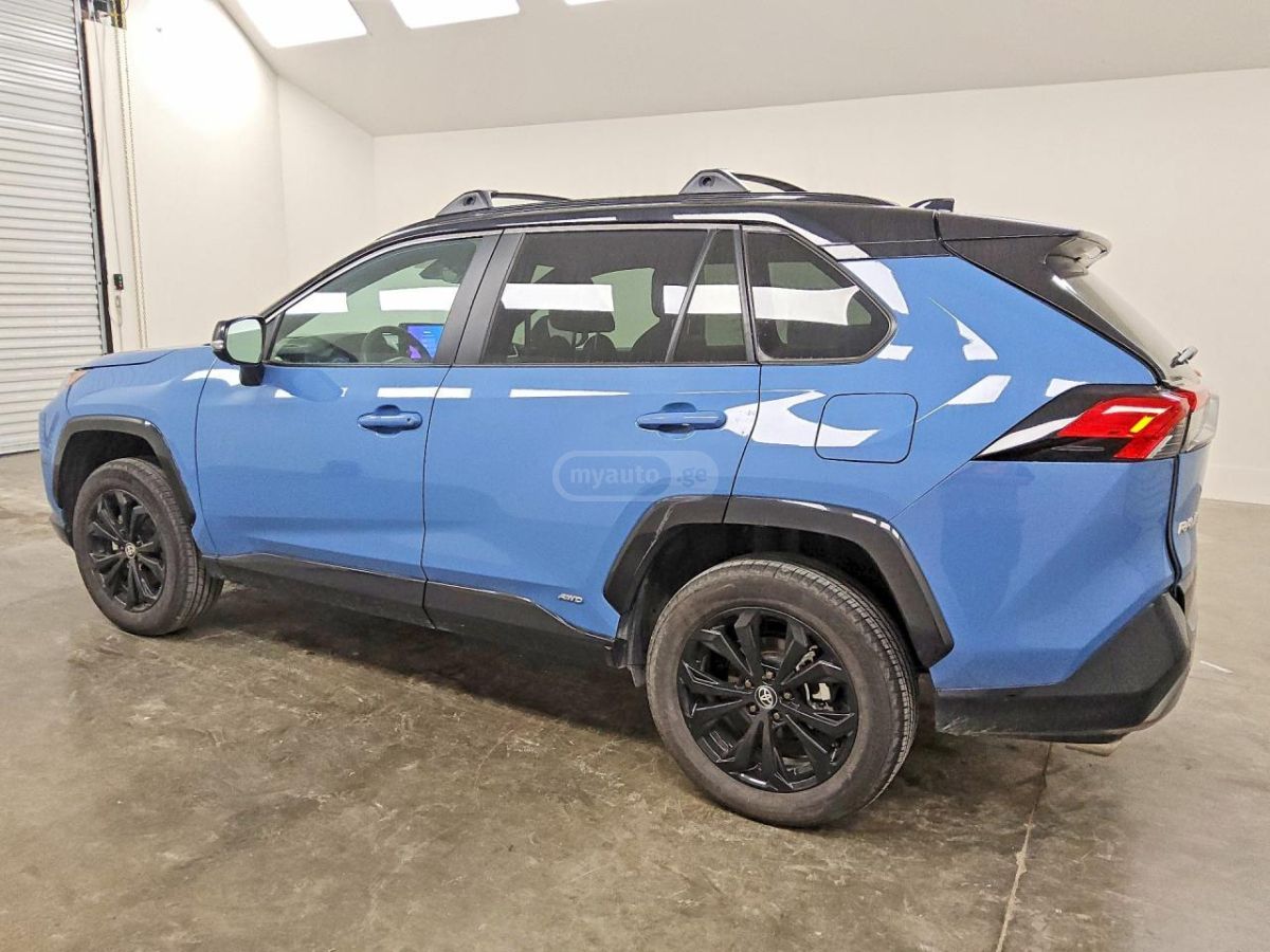 Toyota RAV 4 - фото 2