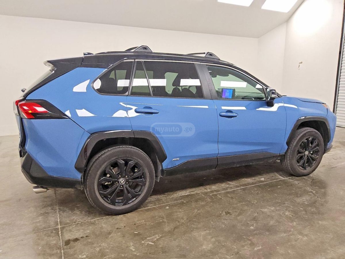 Toyota RAV 4 - фото 3
