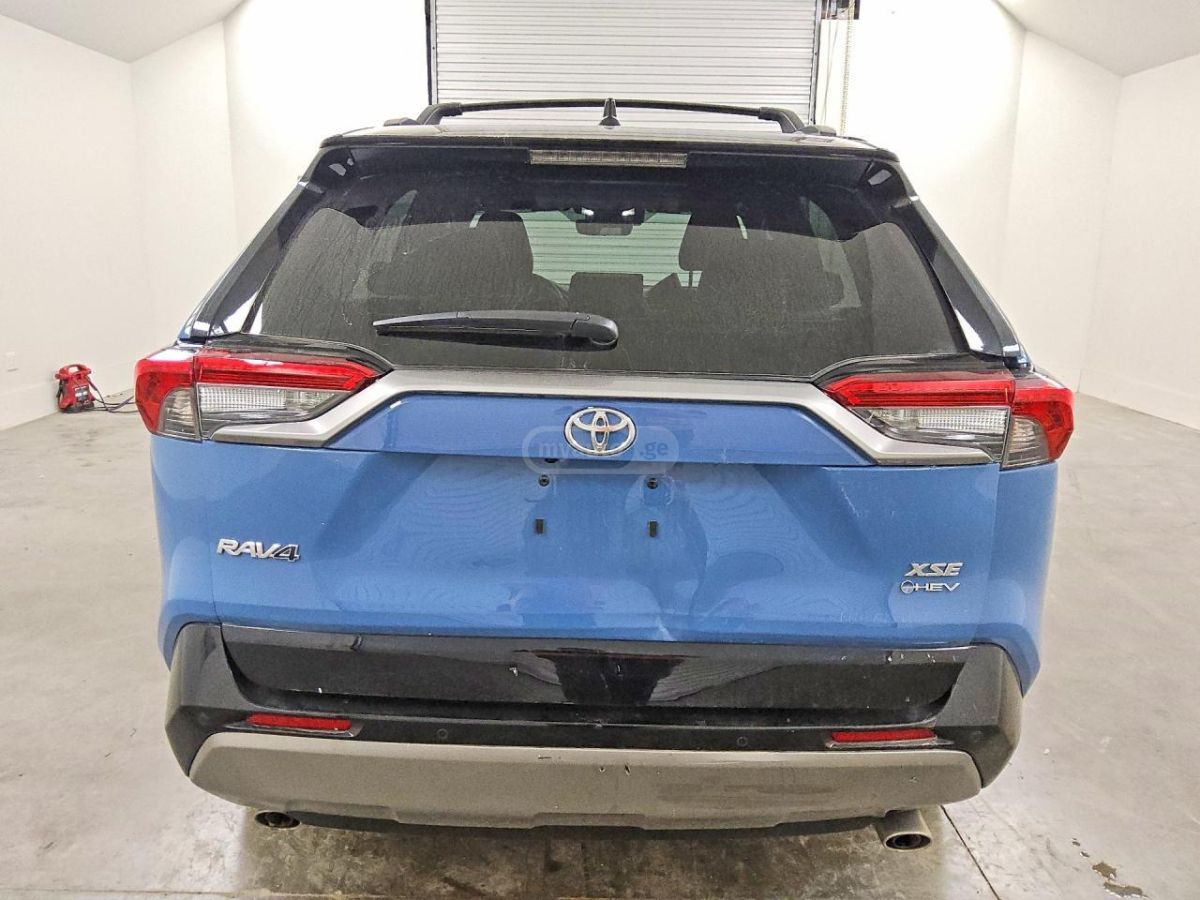 Toyota RAV 4 - фото 6
