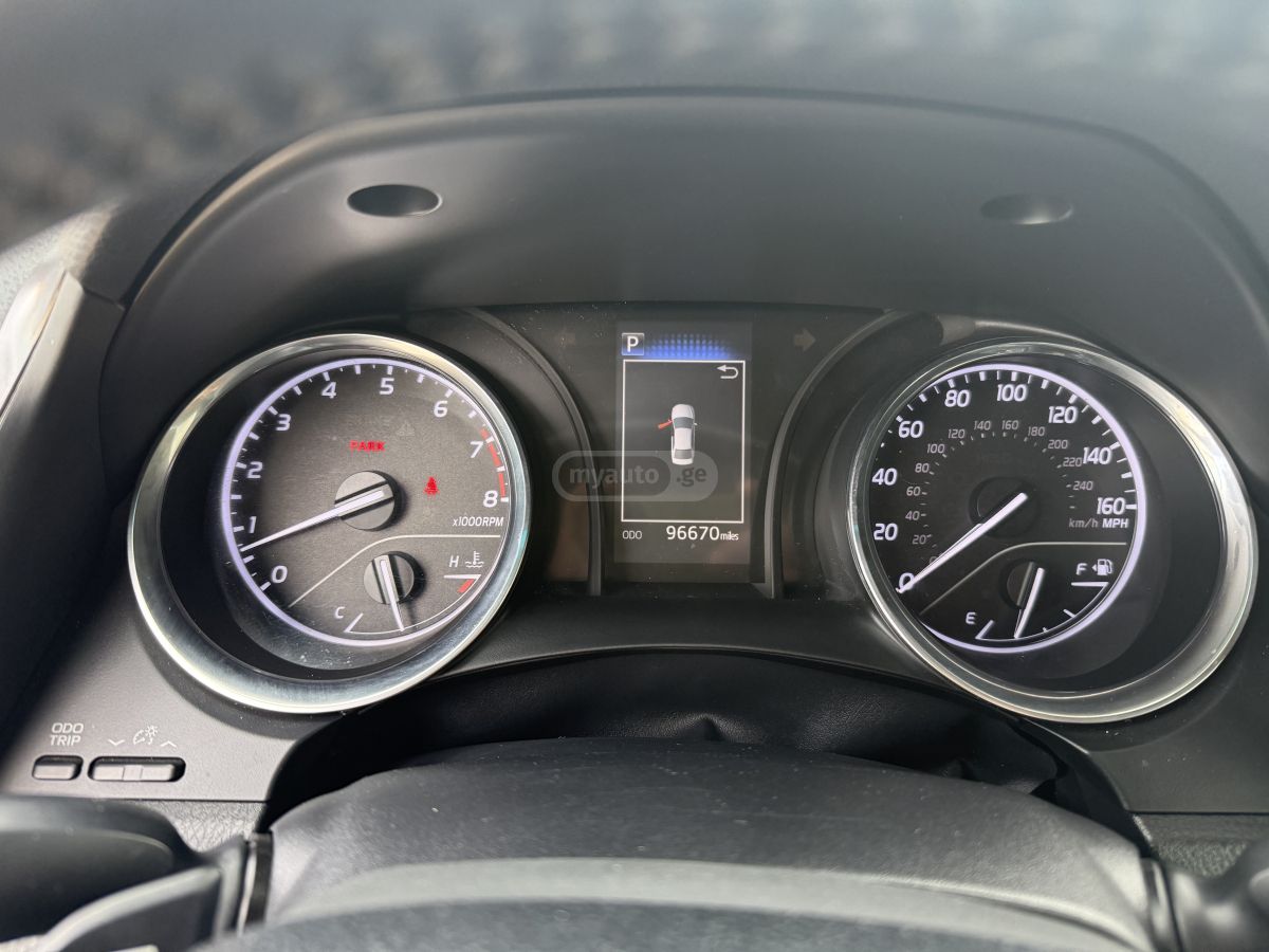 Toyota Camry - фото 14