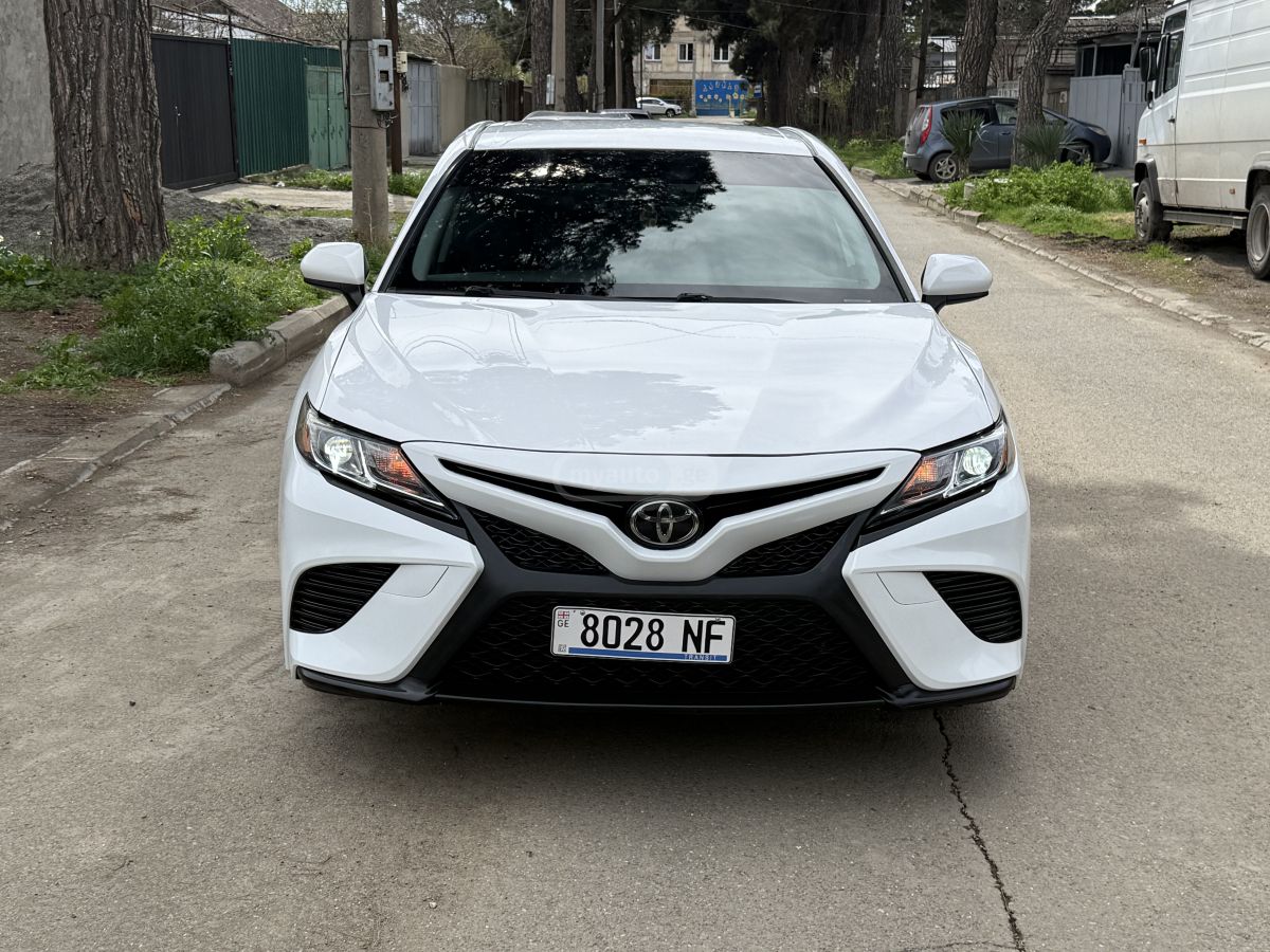 Toyota Camry - фото 7