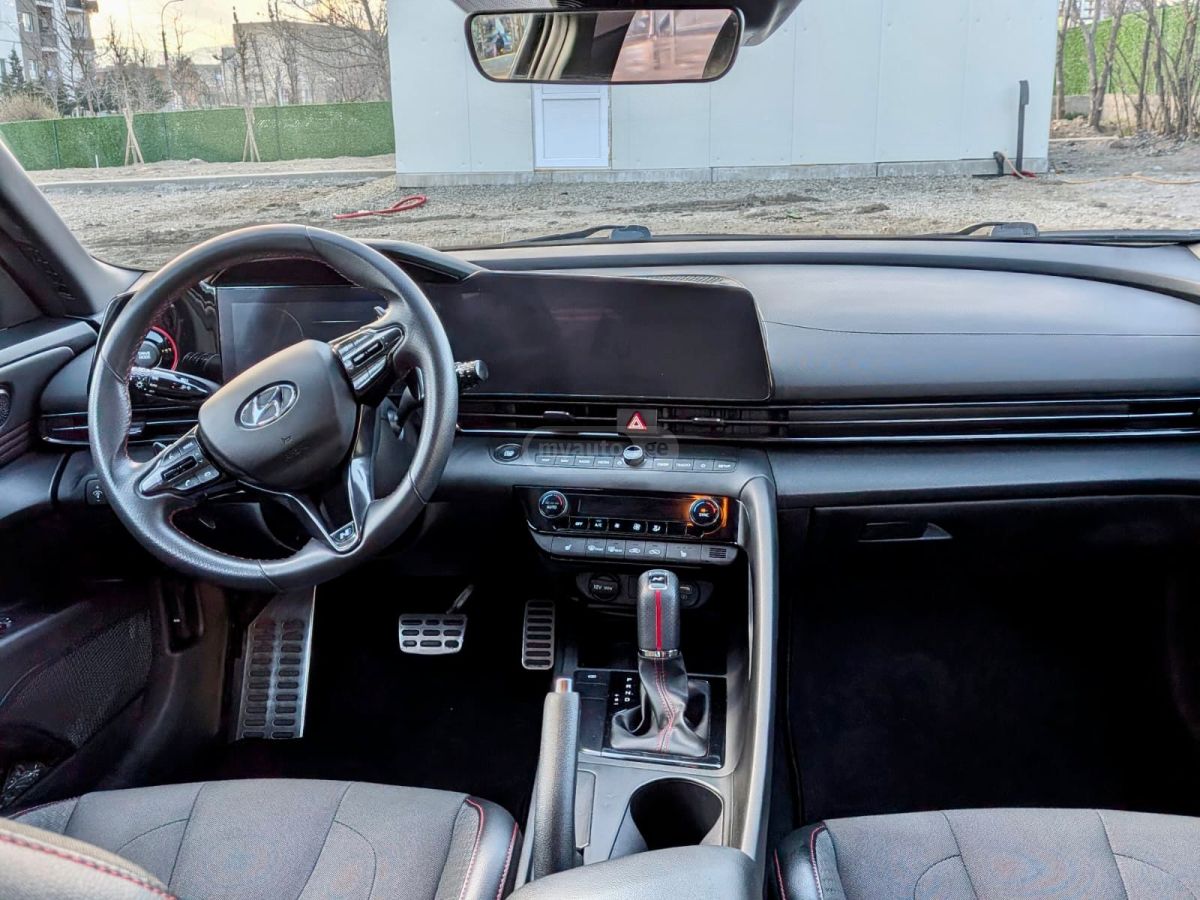 Hyundai Elantra - фото 10