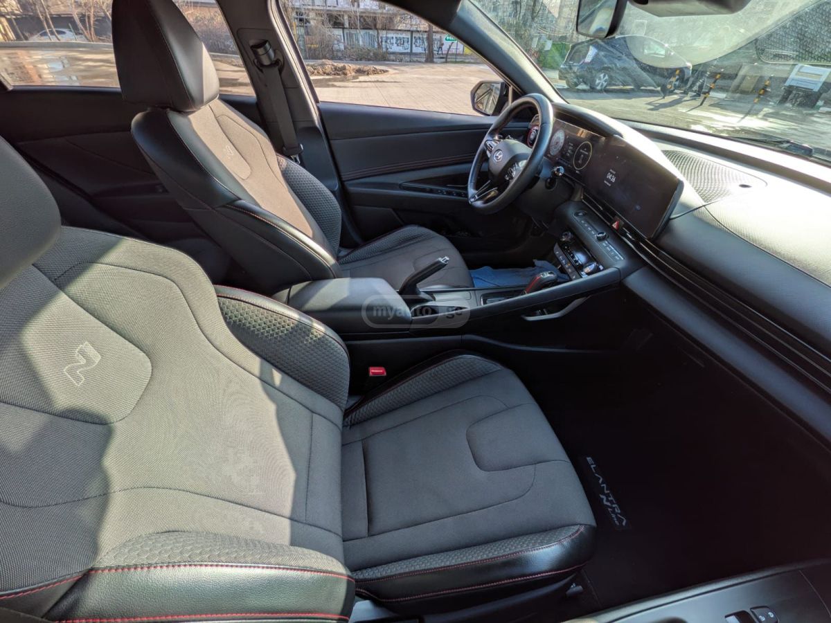 Hyundai Elantra - фото 11