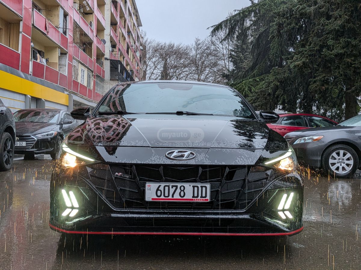 Hyundai Elantra - фото 14