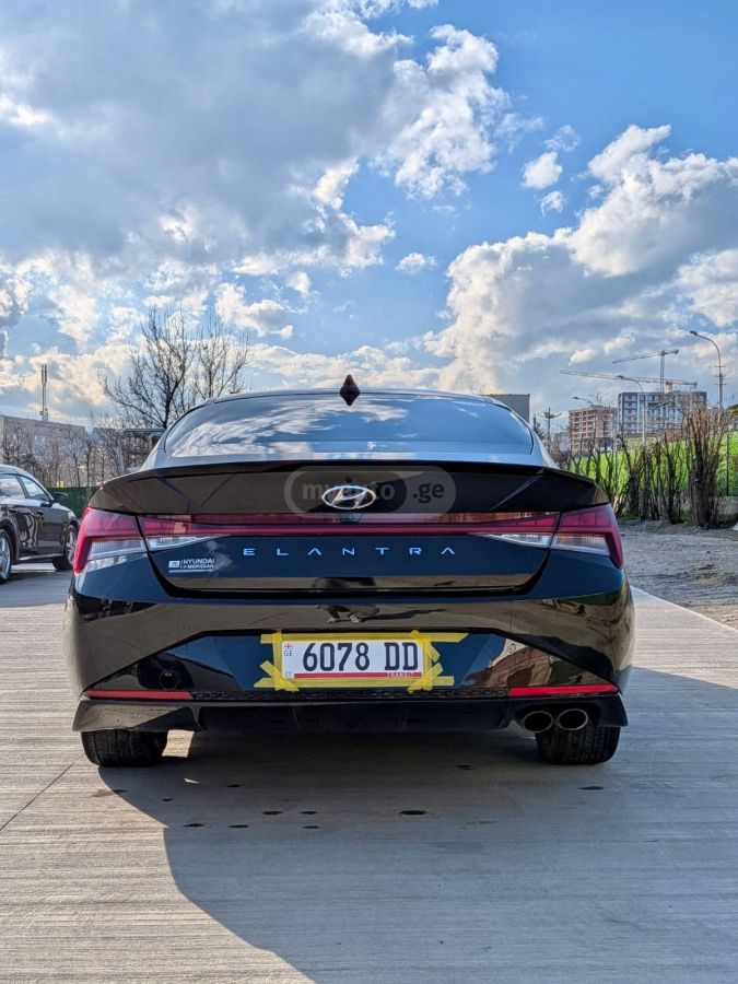 Hyundai Elantra - фото 4