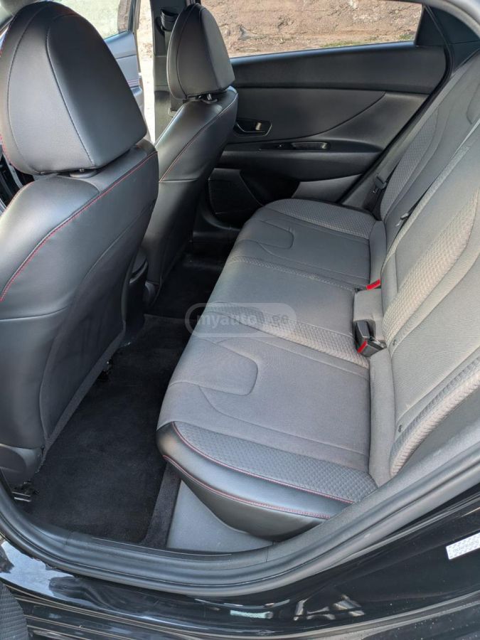 Hyundai Elantra - фото 8