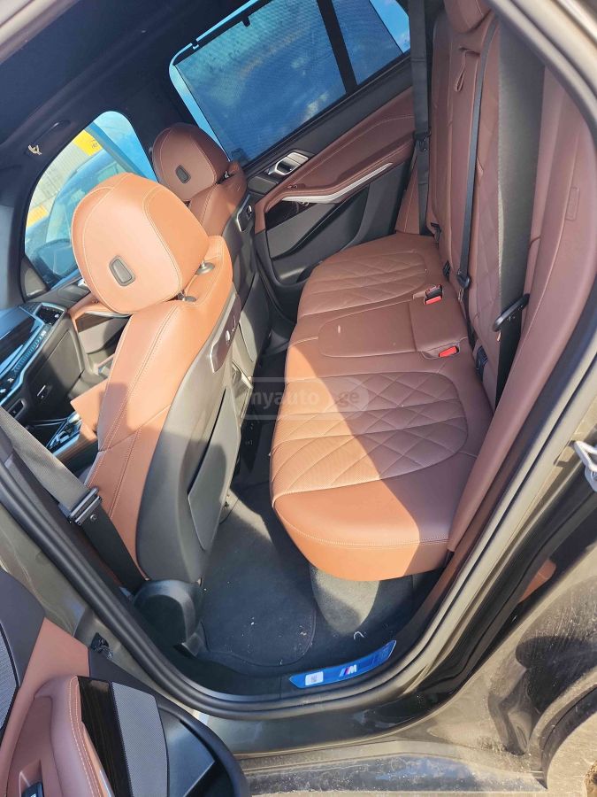 BMW  — миниатюра 10