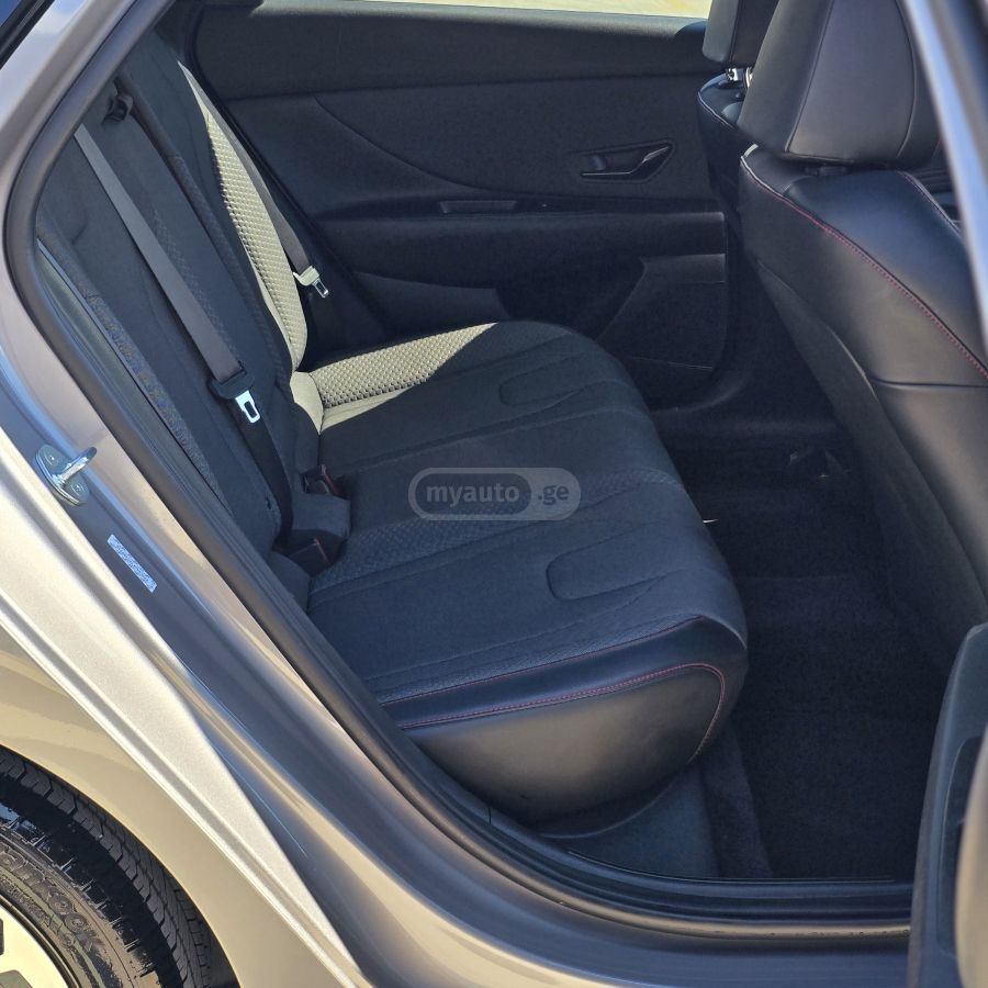 Hyundai Elantra - фото 10