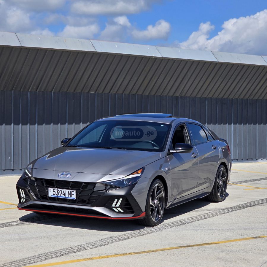 Hyundai Elantra - фото 2