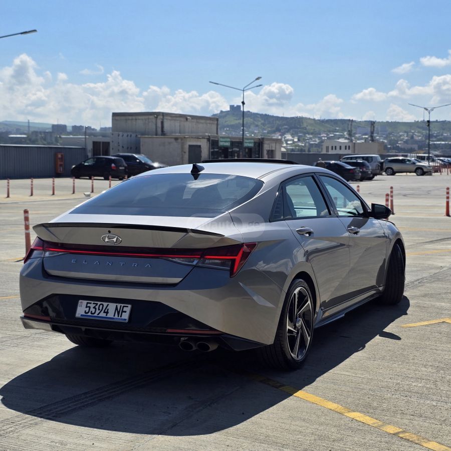 Hyundai Elantra - фото 5