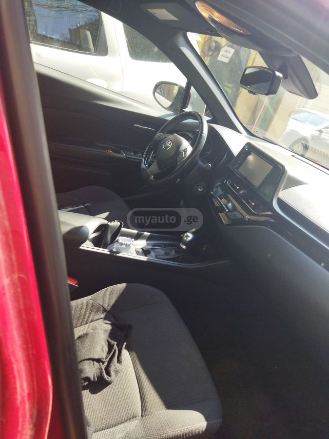 Toyota CHR - фото 6