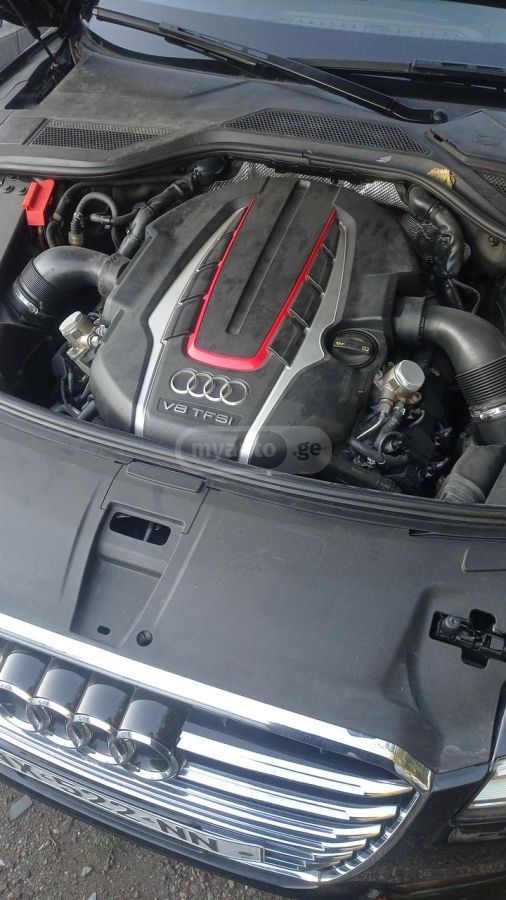 Audi A8 - фото 5