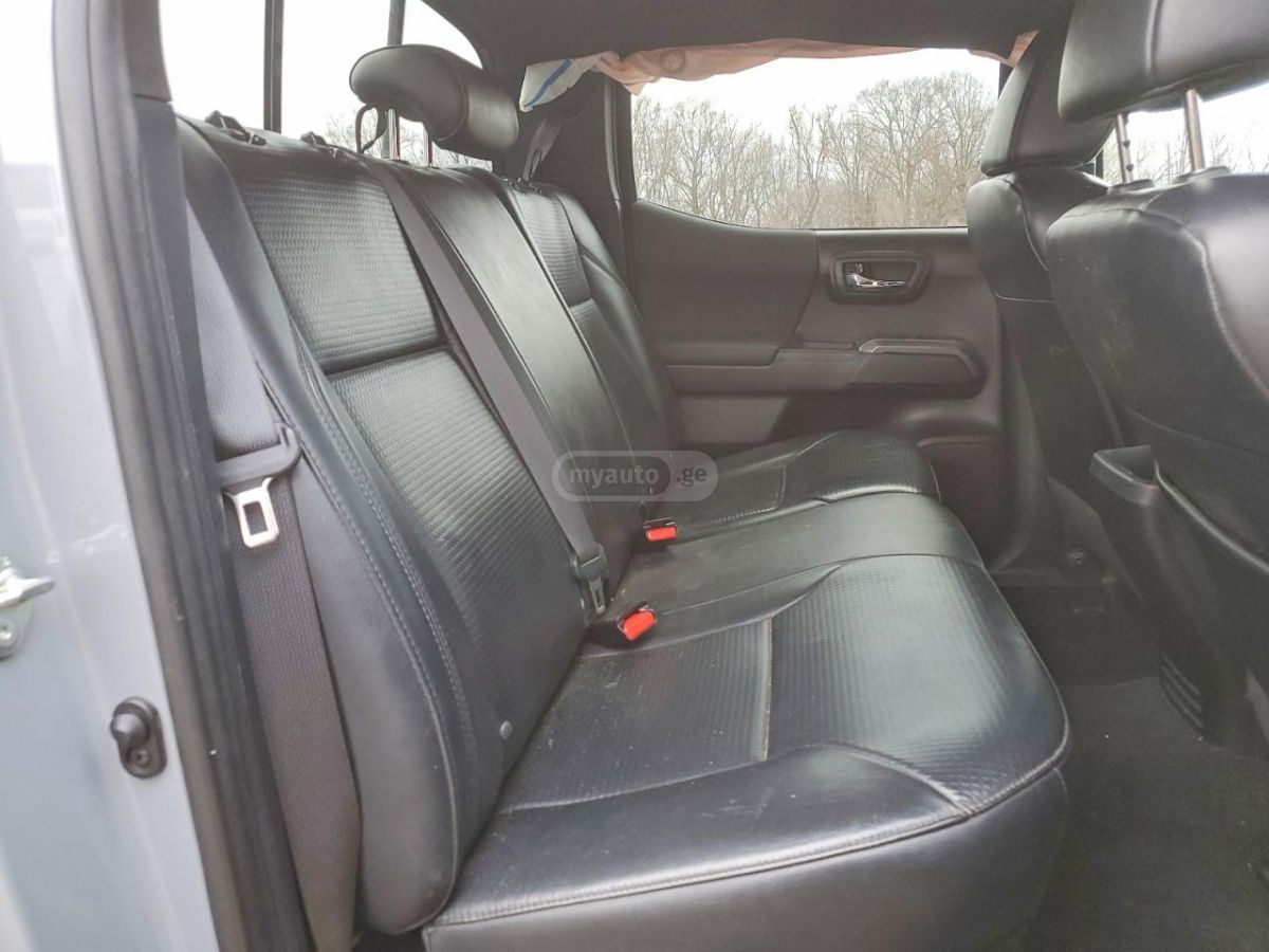 Toyota Tacoma - фото 5