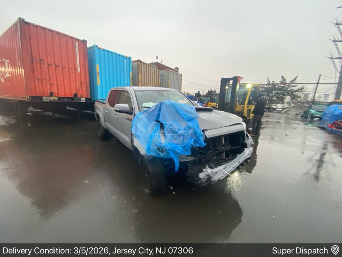 Toyota Tacoma - фото 8
