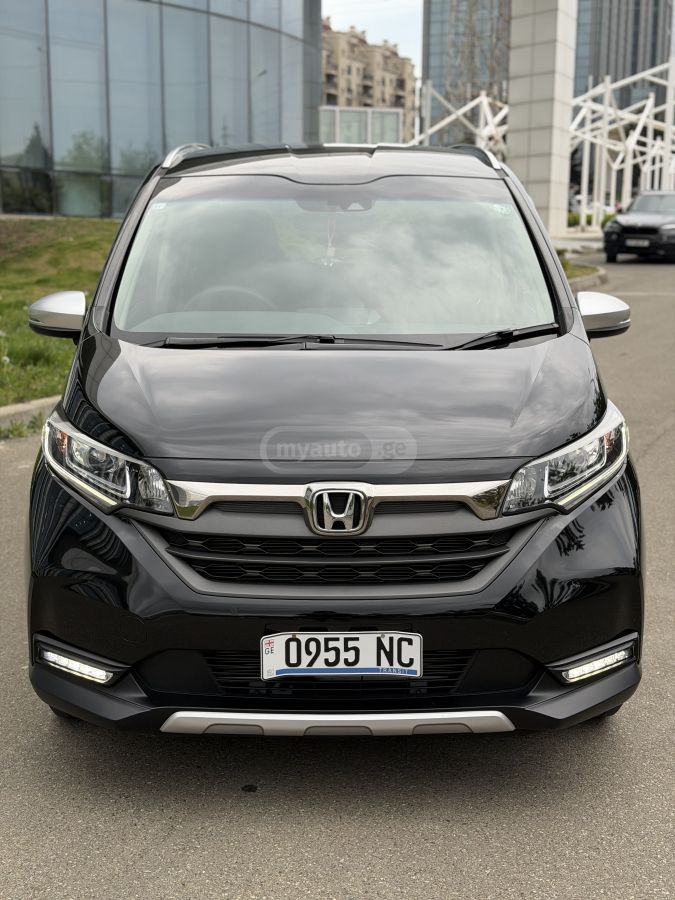 Honda Freed - фото 7