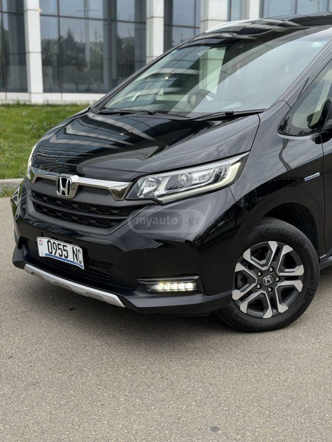 Honda Freed - фото 8