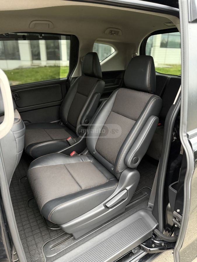 Honda Freed - фото 9