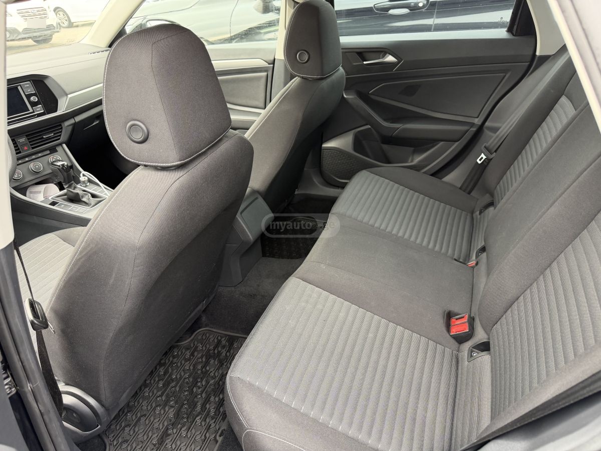 Volkswagen Jetta - фото 11