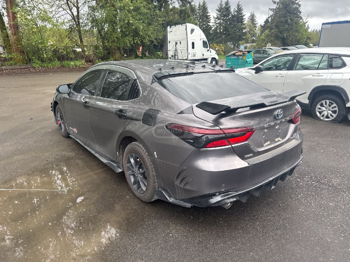 Toyota Camry - фото 4